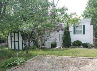 18 Hole In The Wall Rd, Wilmington, IL 60481