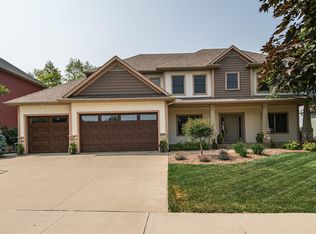 1520 Redwood Ln SW, Rochester, MN 55902