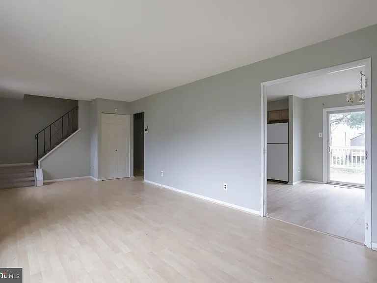 1940 Arrowood Dr — Photo 5