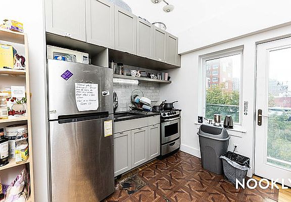 2nd image of 588 Myrtle Ave #400