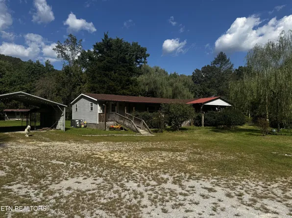 757 Emory Heights Rd, Harriman, TN 37748