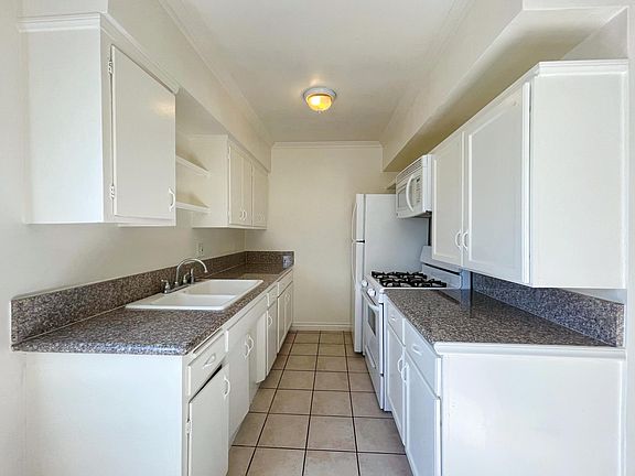 5th image of 288 S Sierra Madre Blvd APT 16