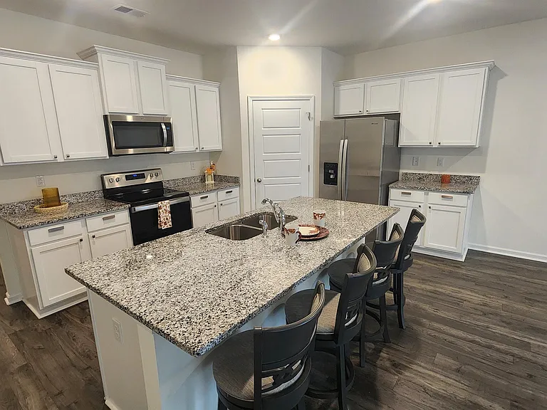 100 Alton Tucker Sr Blvd — Photo 3