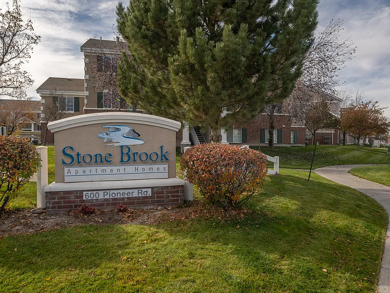 Stone Brook Apartments — Photo 21