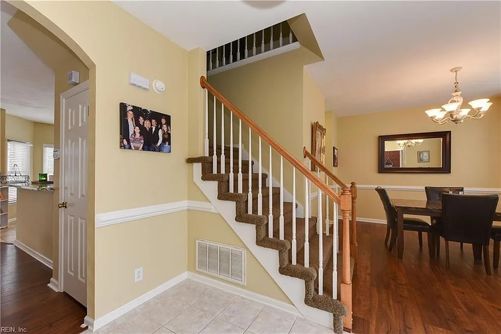 4 bed, 2399 sqft, $2,500 — Photo 3