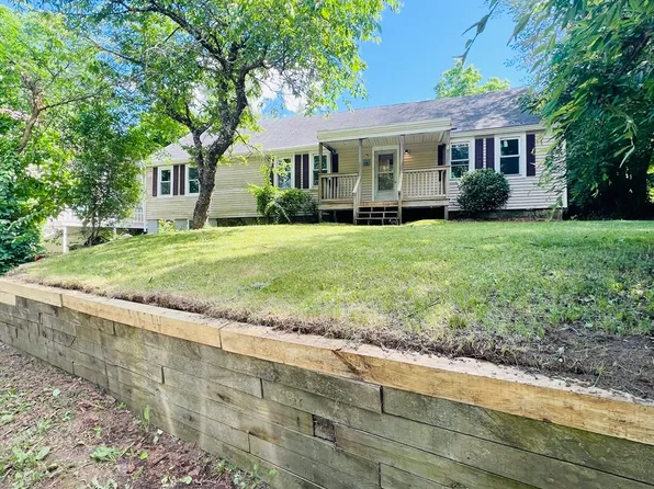 14 Bow St, Millville, MA 01529