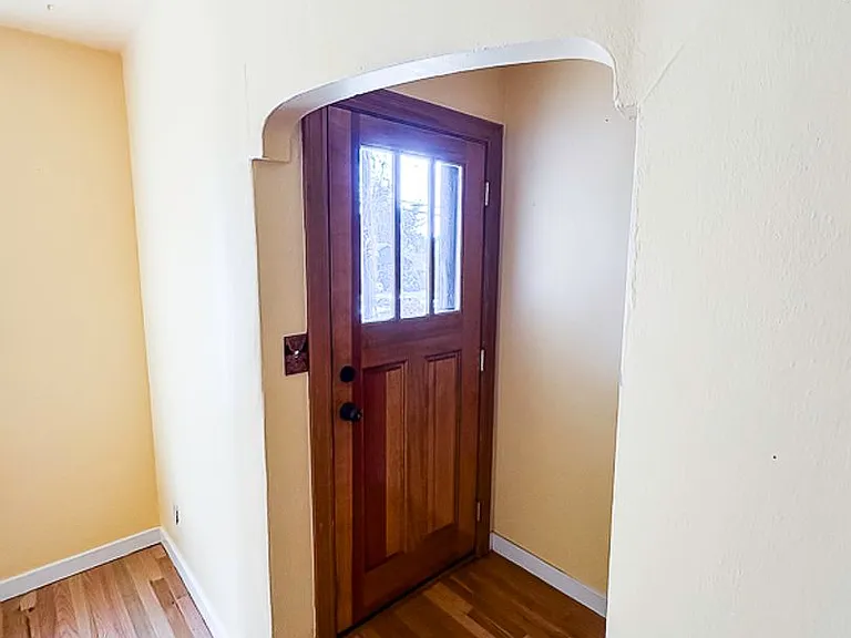 1203 Logan St — Photo 19