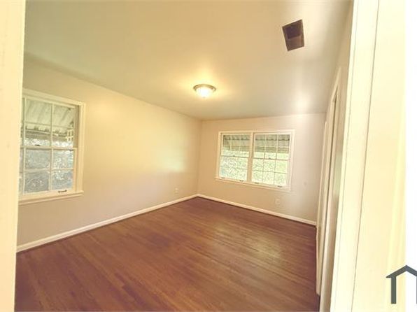 1636 6th Pl NW