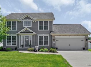 11 Garnet Dr, Buffalo, NY 14227