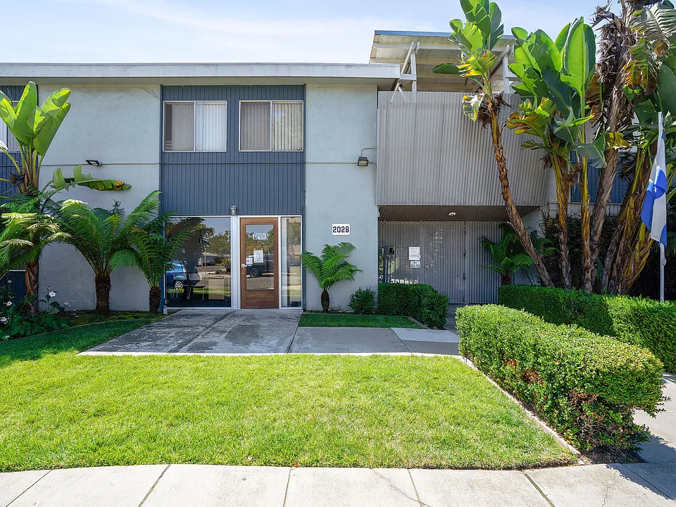 Wavecrest/Lanai Apartments