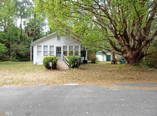 202 McCollough Ave, Woodbine, GA 31569