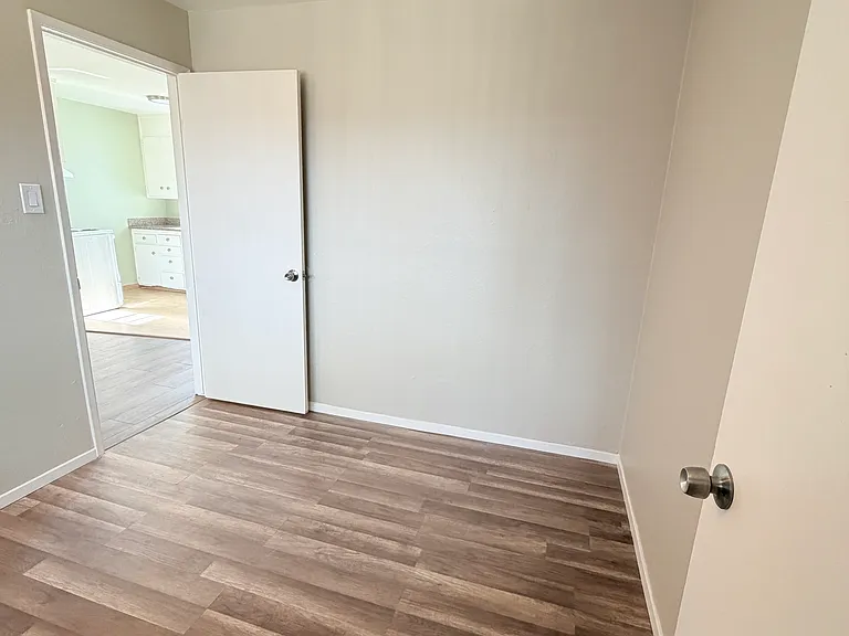 2124 90th Ave #15 — Photo 8