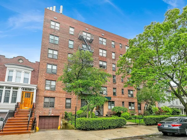 202 Seeley St APT 2F, Brooklyn, NY 11218