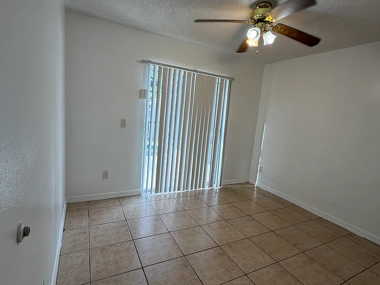 1646 Oak Hill Trl — Photo 38