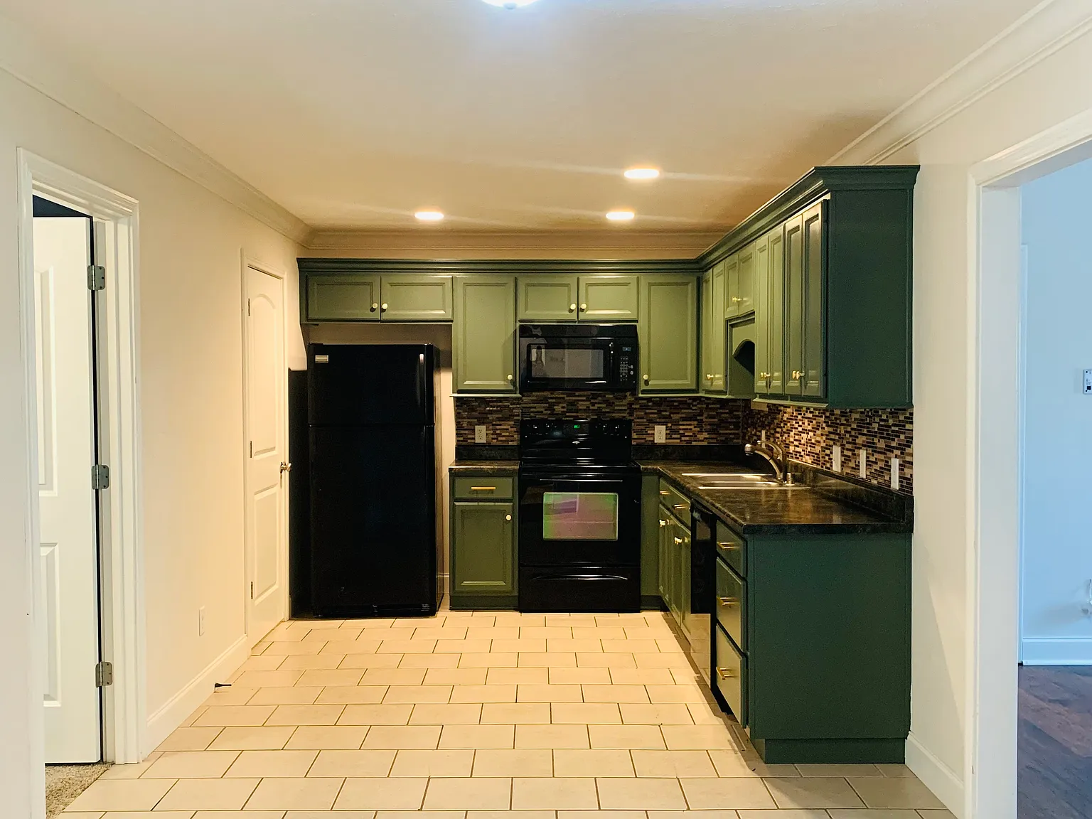 3 bed, 1779 sqft, $1,695 — Photo 4