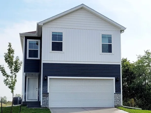 2698 SE Creekhill Way, West Des Moines, IA 50265