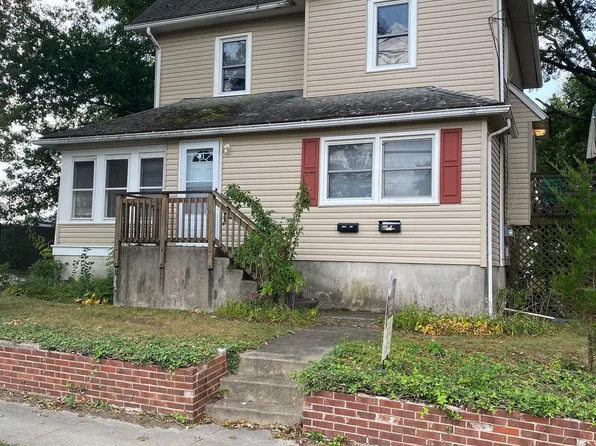 7 N Warwick Rd, Somerdale, NJ 08083