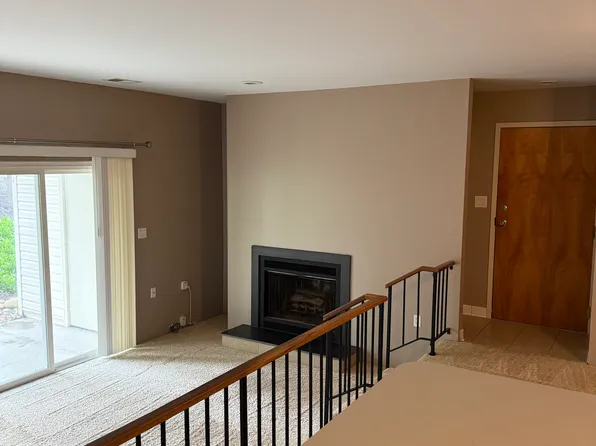 2105 Kenzie Dr, Pittsburgh, PA 15205