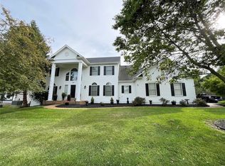 434 Pine Bend Dr, Chesterfield, MO