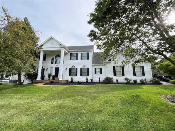 434 Pine Bend Dr, Chesterfield, MO 63005