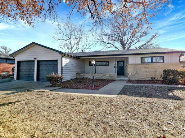 1132 N Old Manor Rd, Wichita, KS 67208