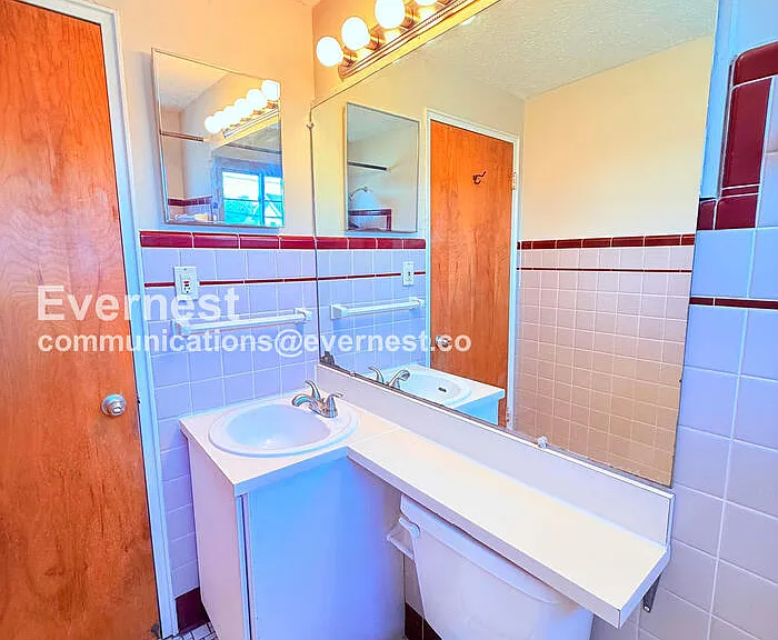 1789 Kings Ct #D — Photo 11