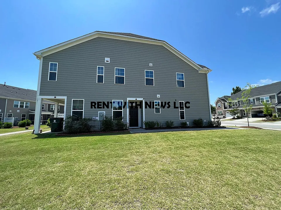 1032 Benay Rd