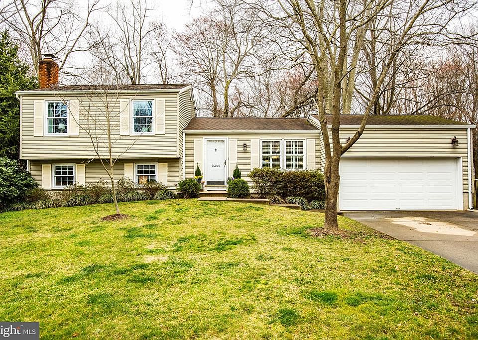 Welcome to 16005 Fairway Drive