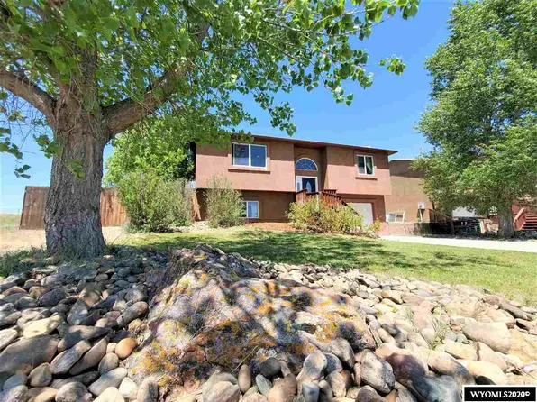 1392 Riverbend Dr, Douglas, WY 82633