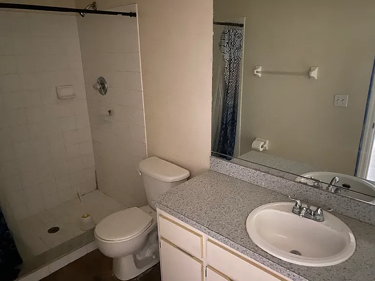 Master Bath Room