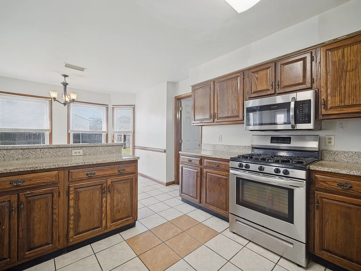 3221 Winterberry Court - 1 — Photo 2
