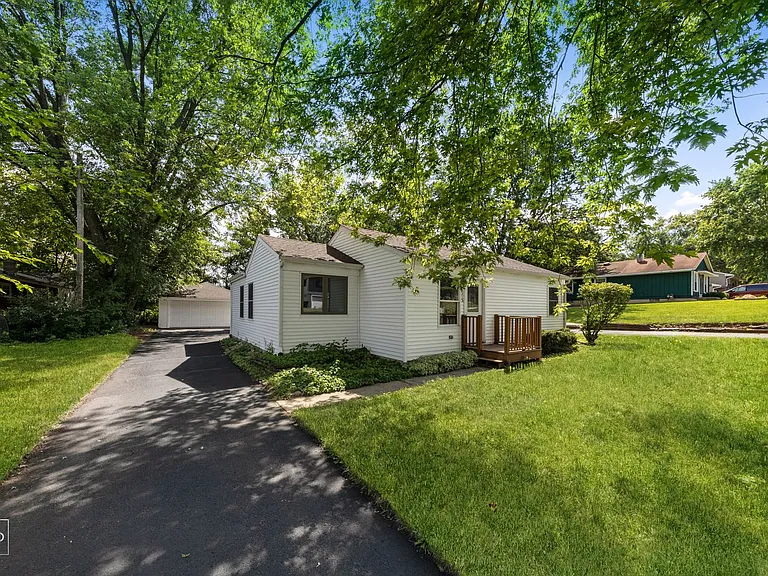 8313 Ramble Rd — Photo 1