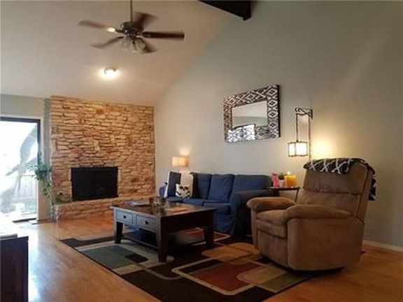 3rd image of 11713 Shoshone Dr