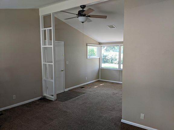 2nd image of 3112 Canterbury Dr