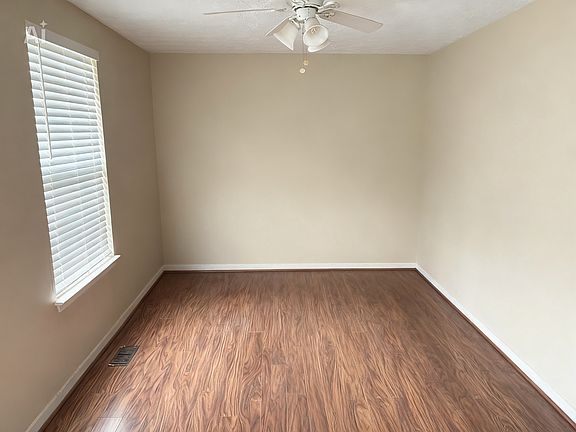 4th image of 910 Jessicas Ln