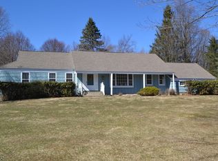 6 Cross Brook Dr, Califon, NJ 07830