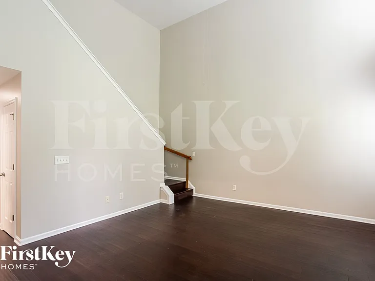 5842 Brookfield Pointe Dr — Photo 3