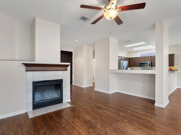 195 Whispering Wind Dr, Georgetown, TX 78633