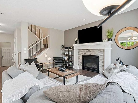 4th image of 6 Mahogany Ln SE