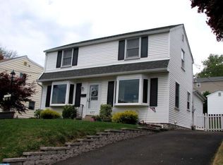 423 Inman Ter, Willow Grove, PA 19090