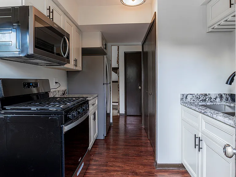 77 Joy St #77 — Photo 7