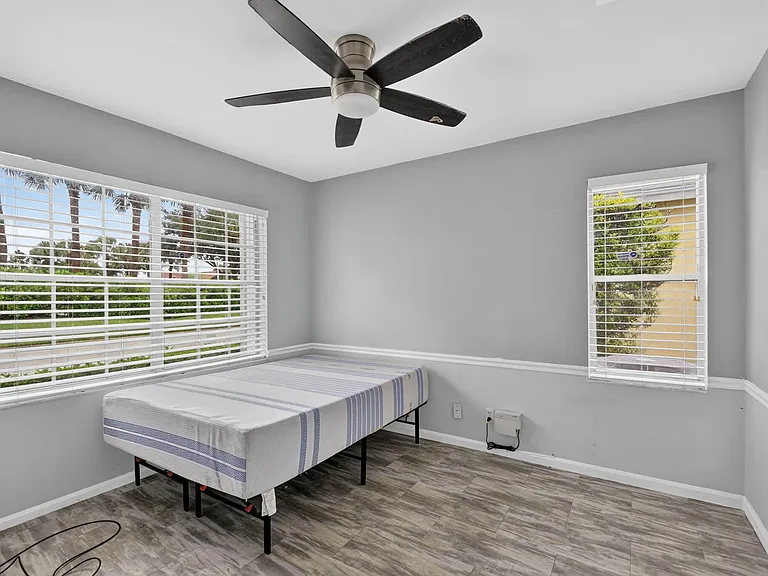 208 Caribe Ct — Photo 15