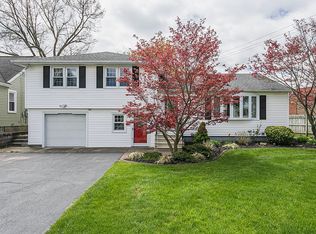 126 William St, East Rochester, NY 14445