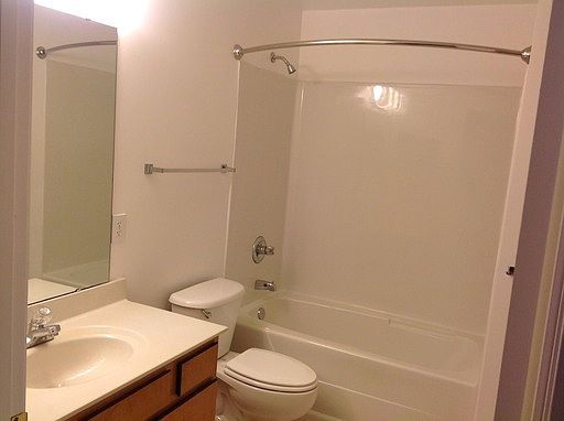 3rd image of 1925 Pine Bough Ln APT B