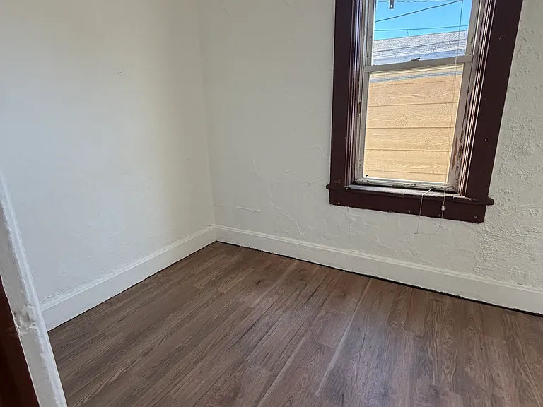 1827 S Ruble St #1R — Photo 6