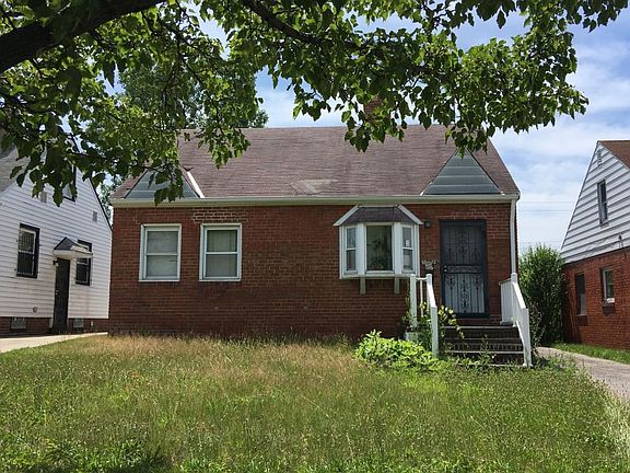 3rd image of 16916 Palda Dr