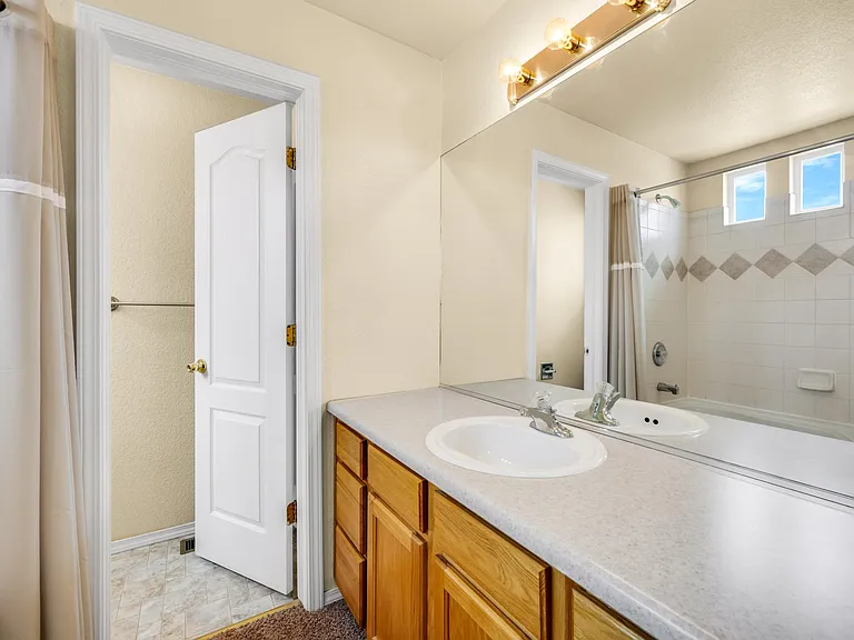 4753 Sand Mountain Point — Photo 24