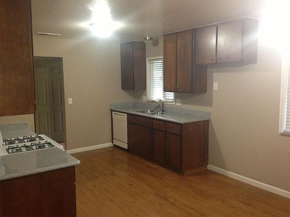5th image of 2604 Turpin Ave