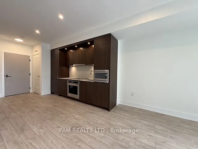858 Dupont St #739 — Photo 6