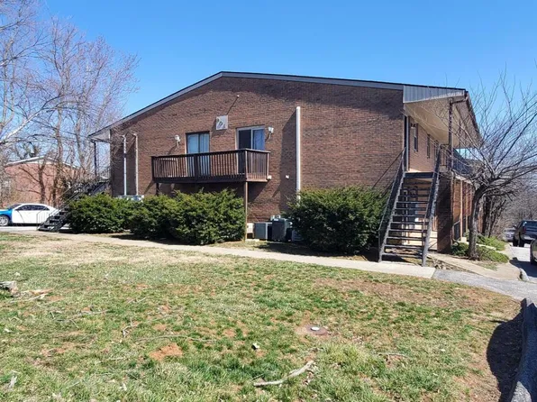 901 Crosshill Dr, Frankfort, KY 40601